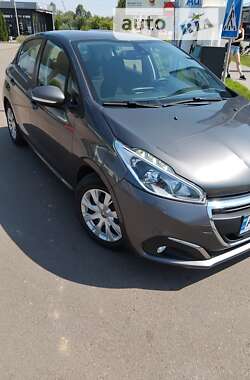 Хетчбек Peugeot 208 2018 в Ужгороді