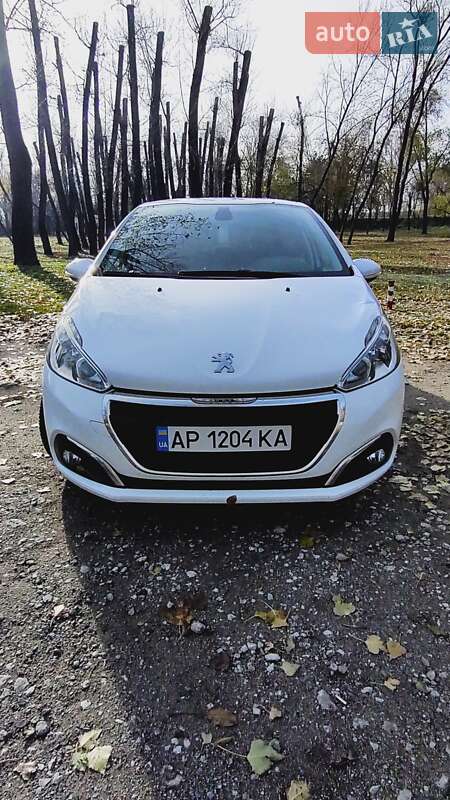 Хэтчбек Peugeot 208 2018 в Запорожье