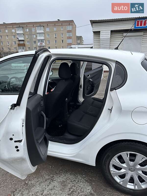 Хетчбек Peugeot 208 2016 в Бучачі