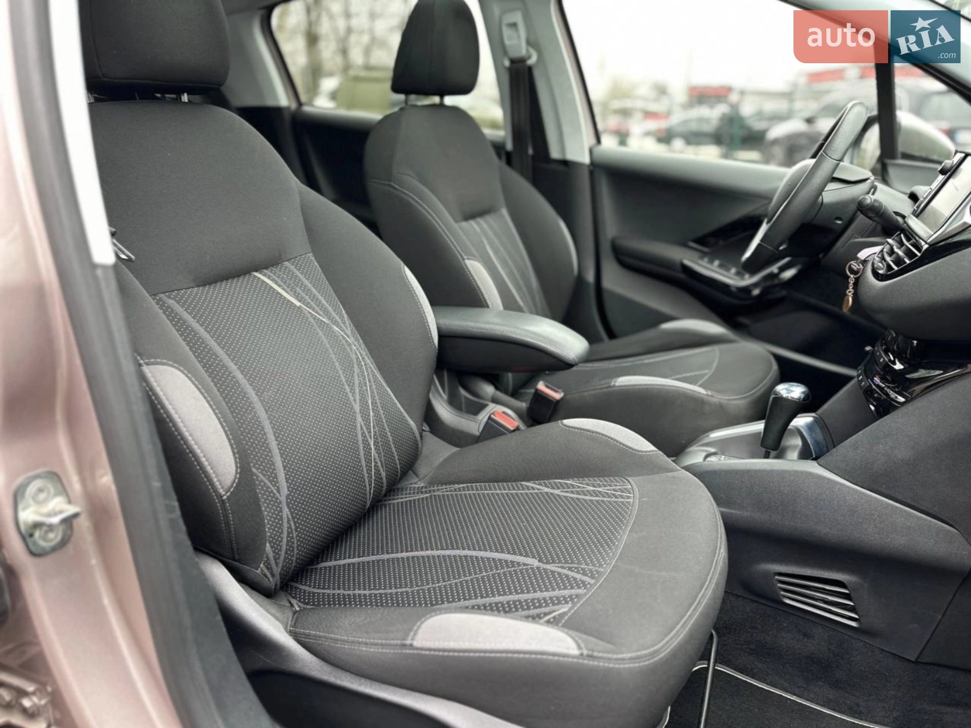 2013 Peugeot 208 - мініатюра 4