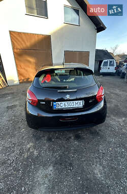 Хетчбек Peugeot 208 2013 в Моршині