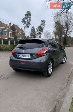 Хетчбек Peugeot 208 2013 в Києві