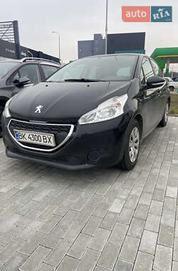 Хетчбек Peugeot 208 2013 в Львові