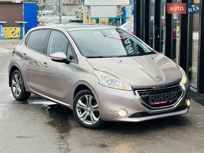 Хэтчбек Peugeot 208 2014 в Харькове