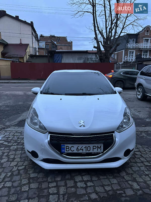 Хетчбек Peugeot 208 2013 в Львові