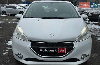 Хэтчбек Peugeot 208 2013 в Киеве