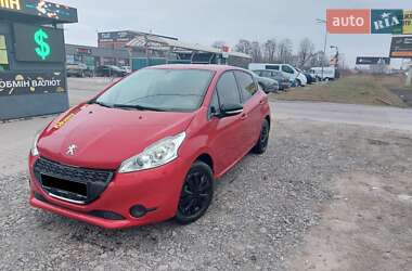 Хетчбек Peugeot 208 2014 в Львові