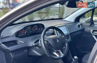 Хэтчбек Peugeot 208 2015 в 