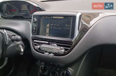 Хэтчбек Peugeot 208 2013 в 