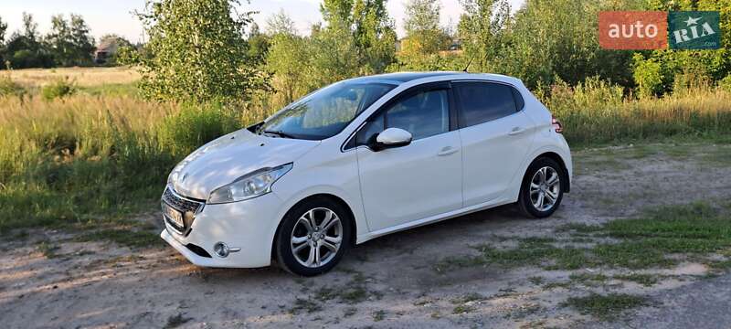 Peugeot 208 2013