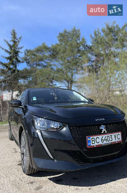 Хэтчбек Peugeot 208 2022 в 