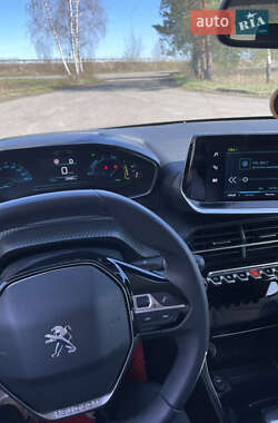 Хэтчбек Peugeot 208 2022 в 