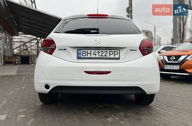 Хэтчбек Peugeot 208 2016 в 