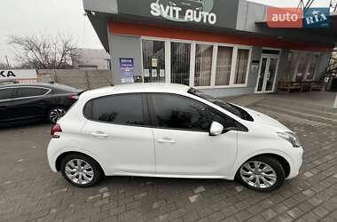 Хэтчбек Peugeot 208 2016 в 