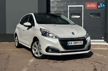 Хетчбек Peugeot 208 2016 в Києві