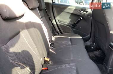Хетчбек Peugeot 208 2013 в 