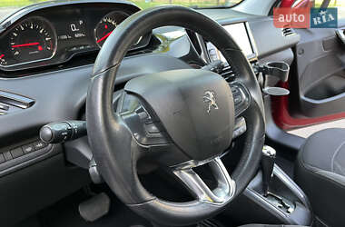 Хэтчбек Peugeot 208 2013 в 