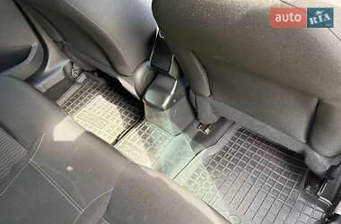 Хетчбек Peugeot 208 2017 в 