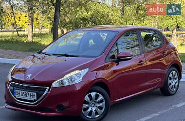Хэтчбек Peugeot 208 2015 в Одессе