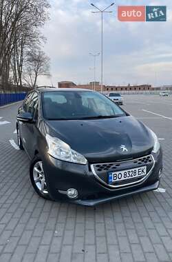 Хэтчбек Peugeot 208 2013 в Тернополе