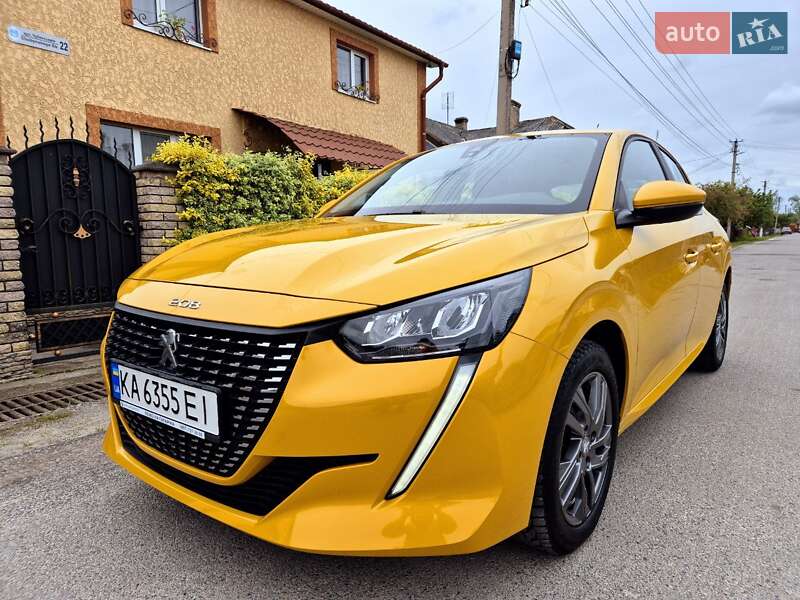 Peugeot 208 2021