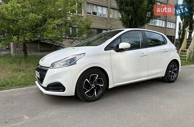 Хэтчбек Peugeot 208 2016 в Киеве