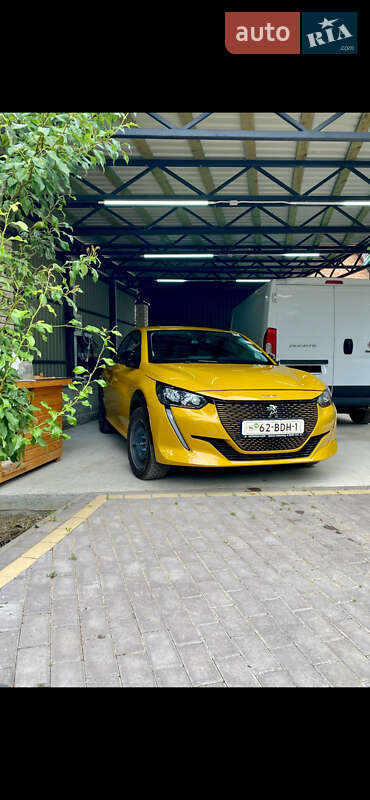 Хэтчбек Peugeot 208 2023 в 