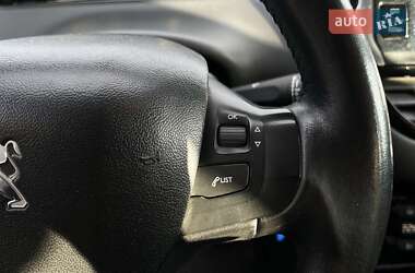 Хэтчбек Peugeot 208 2018 в 