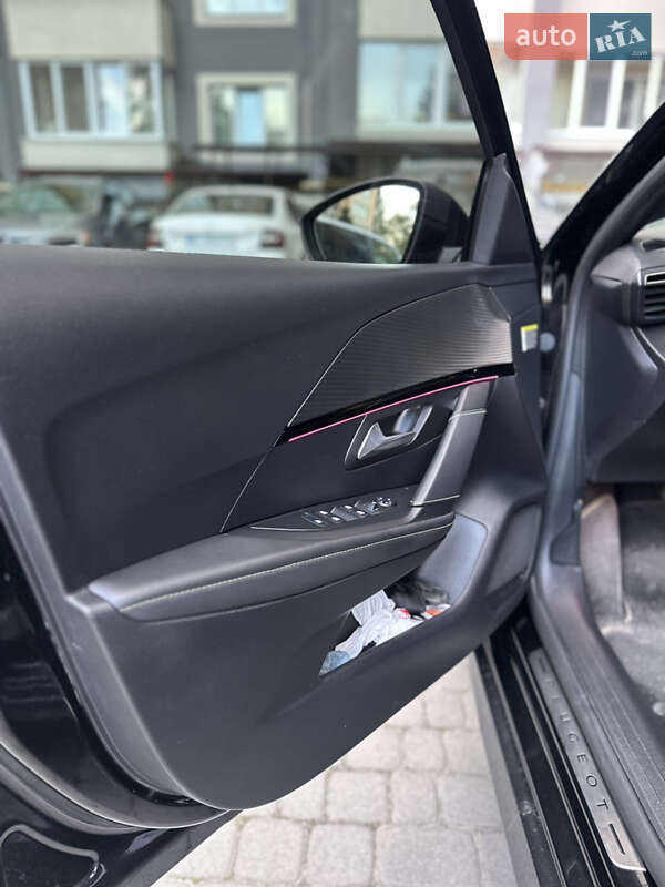 Хетчбек Peugeot 208 2021 в Львові