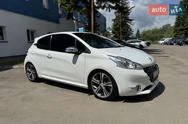 Хетчбек Peugeot 208 2013 в 