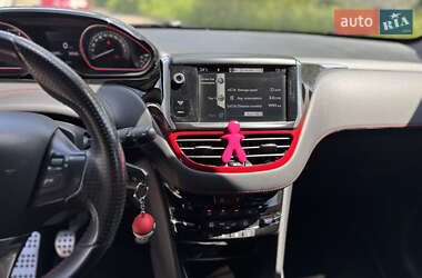 Хетчбек Peugeot 208 2013 в 