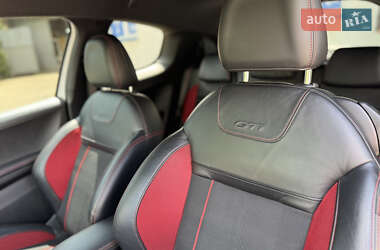 Хетчбек Peugeot 208 2013 в 