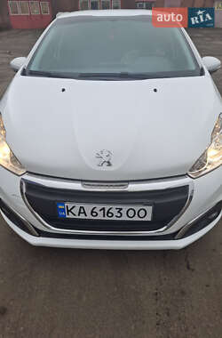 Хетчбек Peugeot 208 2017 в Києві