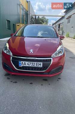 Хетчбек Peugeot 208 2016 в 