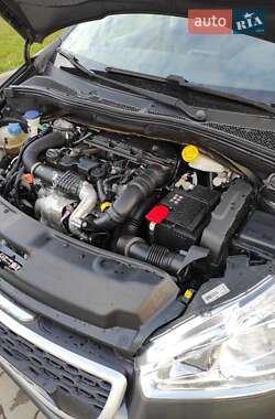 Хэтчбек Peugeot 208 2014 в 