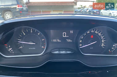 Хетчбек Peugeot 208 2016 в Львові
