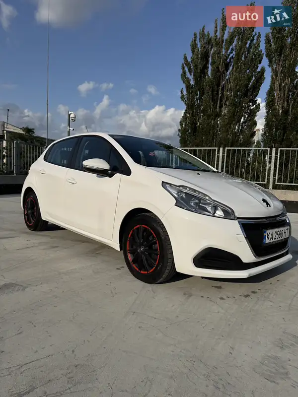 Peugeot 208
