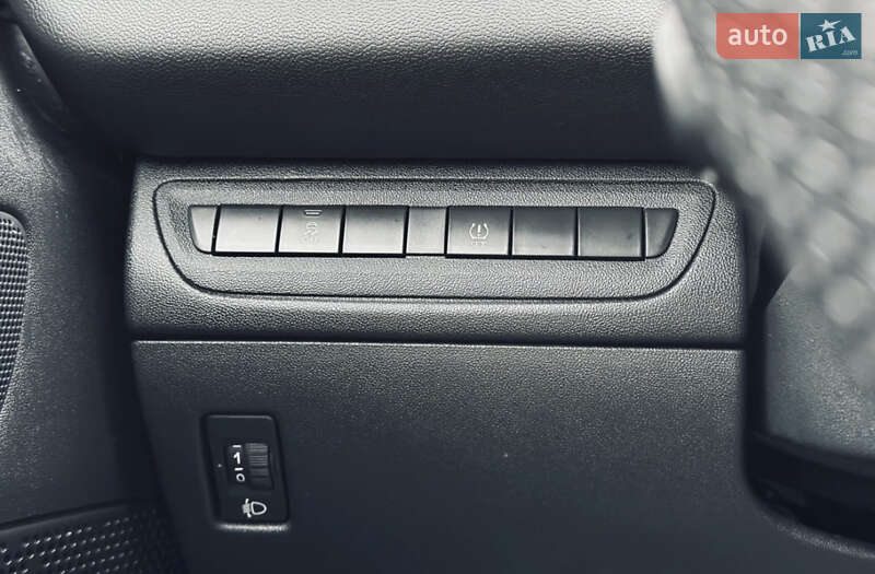 Хэтчбек Peugeot 208 2014 в Кременчуге