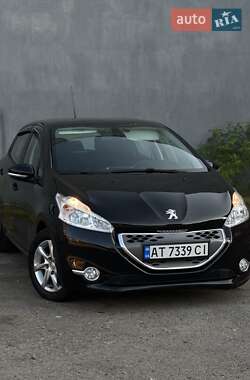 Хэтчбек Peugeot 208 2013 в 