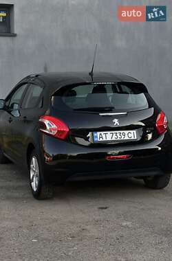 Хэтчбек Peugeot 208 2013 в 
