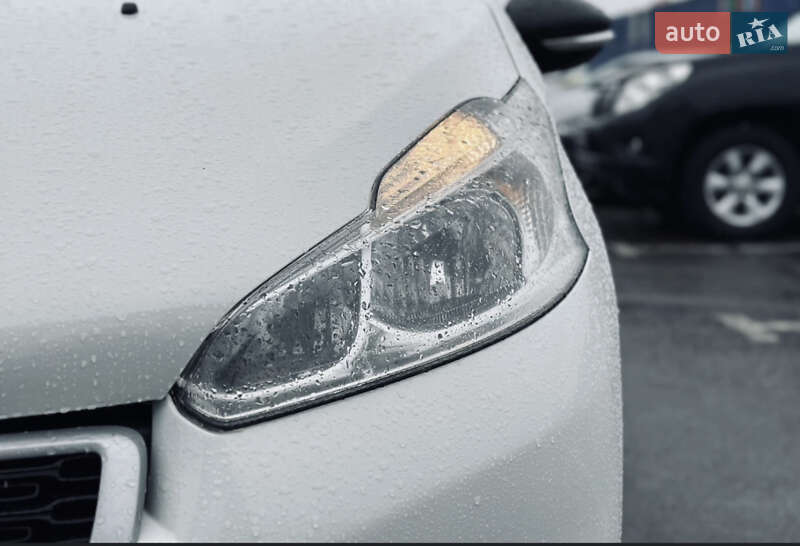 Хэтчбек Peugeot 208 2014 в Кременчуге