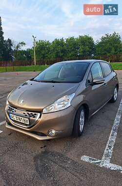 Хетчбек Peugeot 208 2012 в Луцьку
