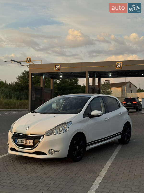 Peugeot 208 2013