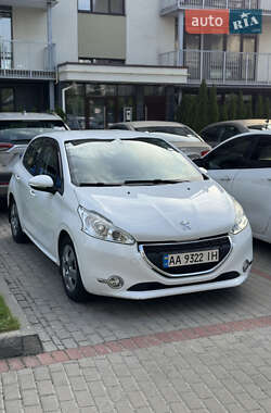 Хэтчбек Peugeot 208 2013 в Киеве