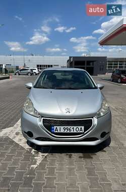 Хэтчбек Peugeot 208 2013 в Кривом Роге
