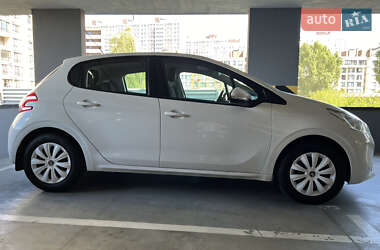 Хетчбек Peugeot 208 2014 в Києві