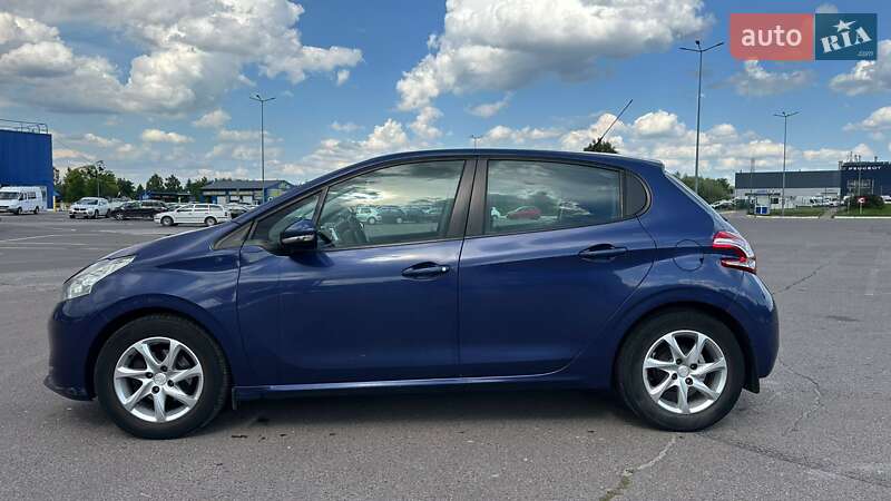 Peugeot 208 2013