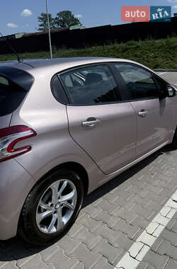 Хэтчбек Peugeot 208 2013 в Тернополе