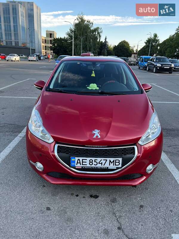 Хетчбек Peugeot 208 2013 в Івано-Франківську фото 5 Хетчбек Peugeot 208 2013 в Івано-Франківську