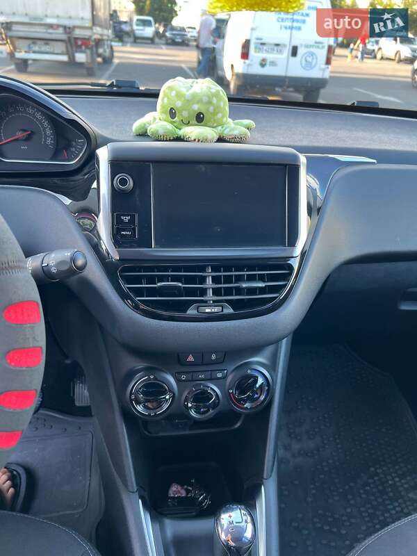 Хетчбек Peugeot 208 2013 в Івано-Франківську фото 14 Хетчбек Peugeot 208 2013 в Івано-Франківську